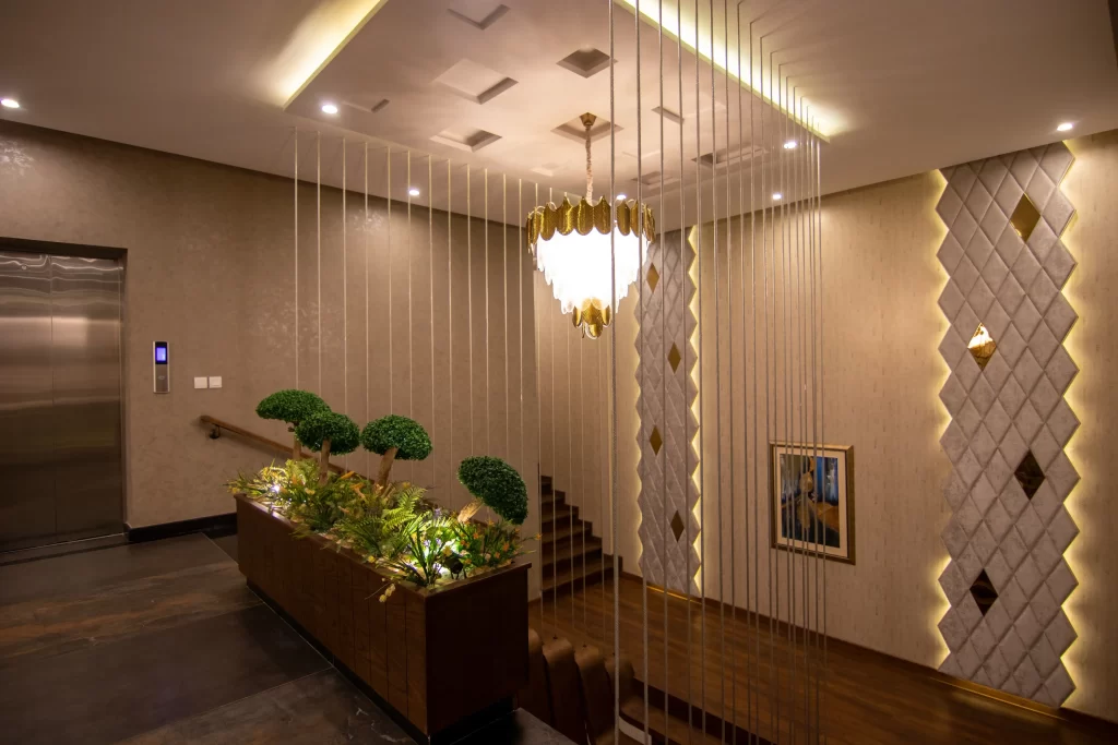 Ceiling with halogen spots and premium office interior designs
