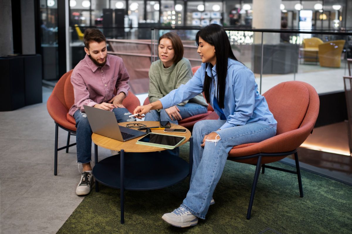 breathe-new-life-into-your-coworking-space-with-classic-interior-designs