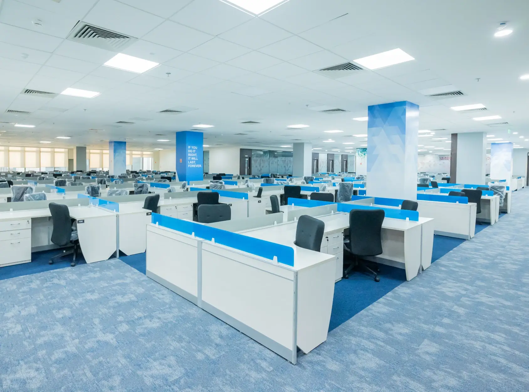 tcs-pune-office-interior-modern-workstation-photo