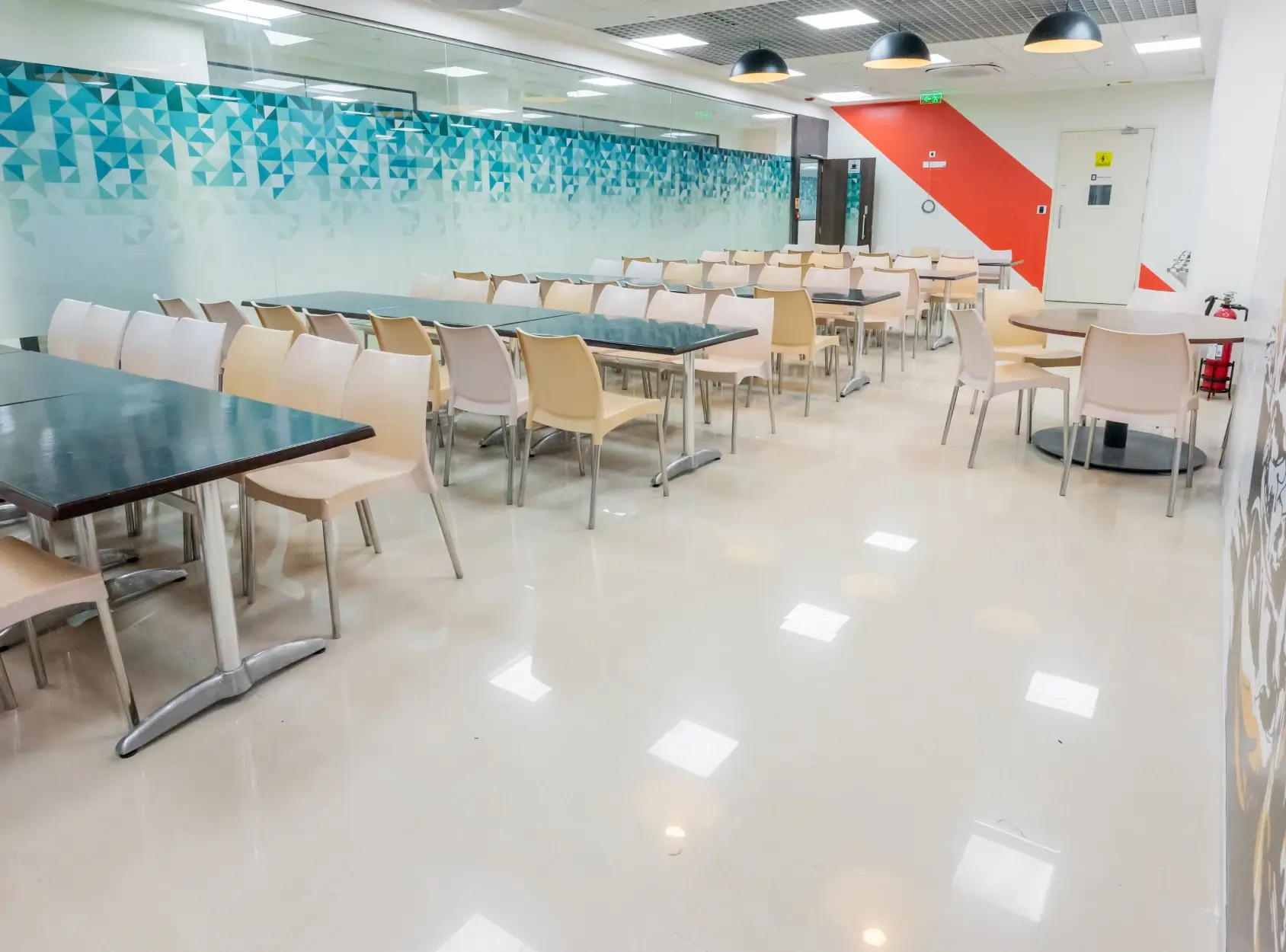 tcs-pune-office-interior-cateen-area-photo